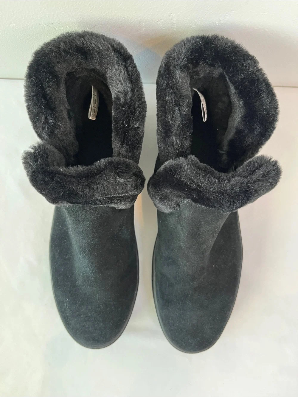 Cougar Duffy Black Suede Faux Fur Waterproof Ankle Boots Booties Womens Size 10